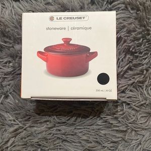 New in Box Le Creuset Stoneware 8oz
